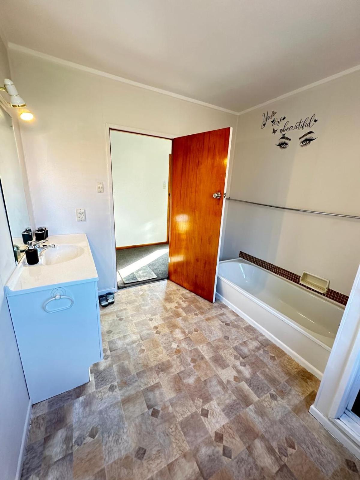 Glenpark Lodge Dunedin Buitenkant foto